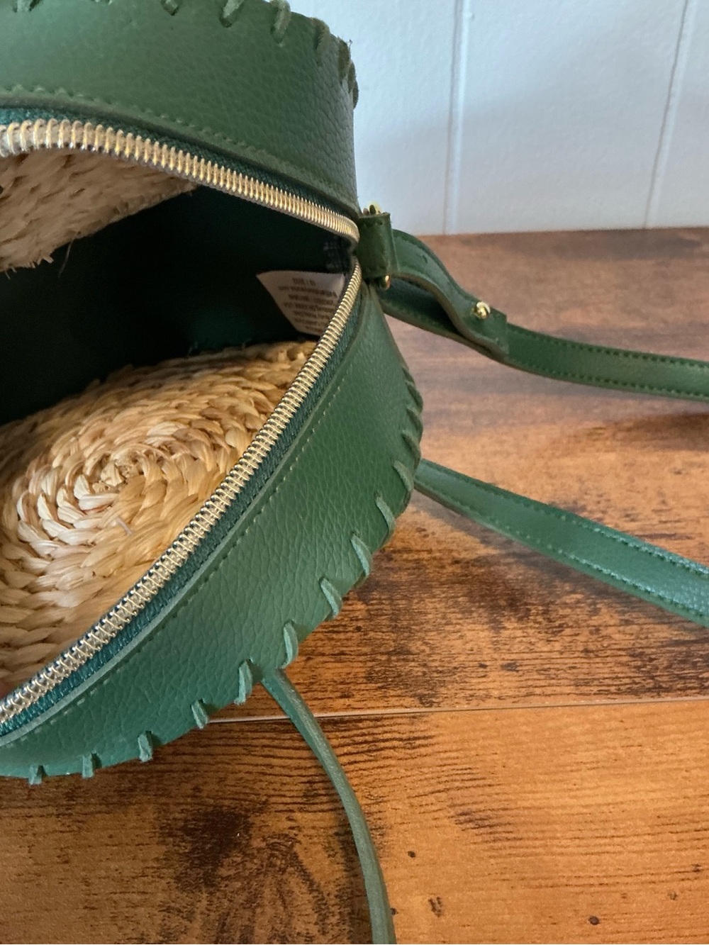 Woven Straw Circle Crossbody Bag with Green Trim, BOHO, EUC - Picture 6 of 6